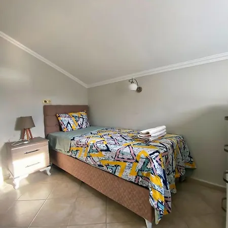 Sunset Club Sea House Beachfront & Sea View شقة